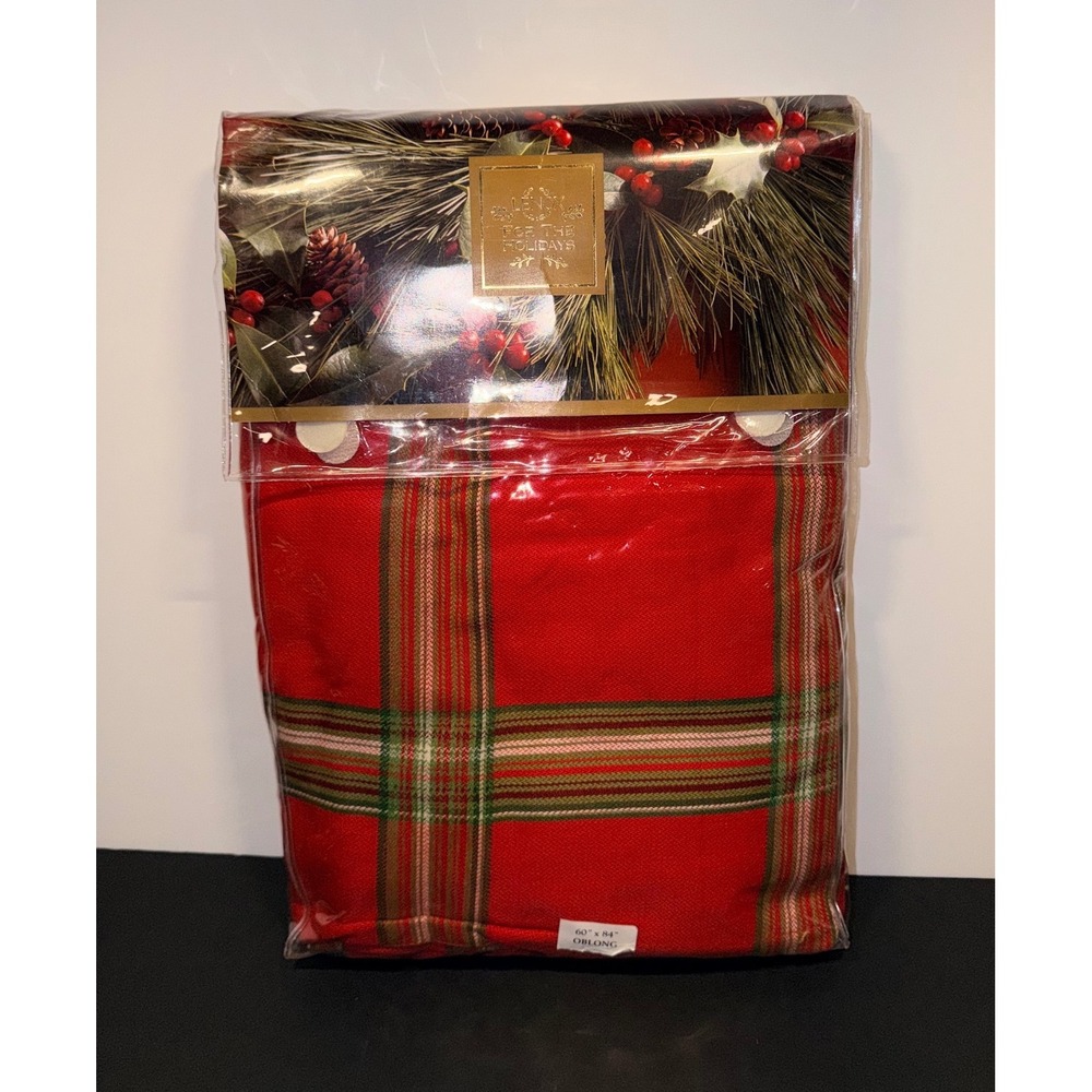 Lenox Holiday Gatherings Plaid Tablecloth 60 x 84 Oblong Red Cotton Christmas